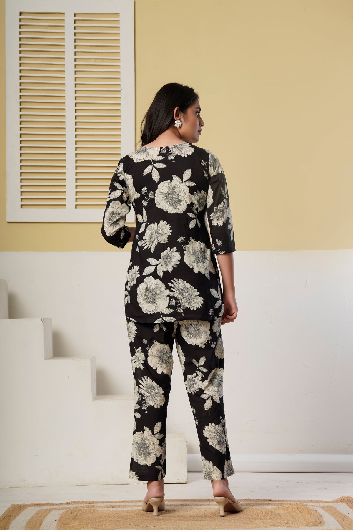 Black Floral Printed Kurti with Straight Pants – Cotton Co-ord Set